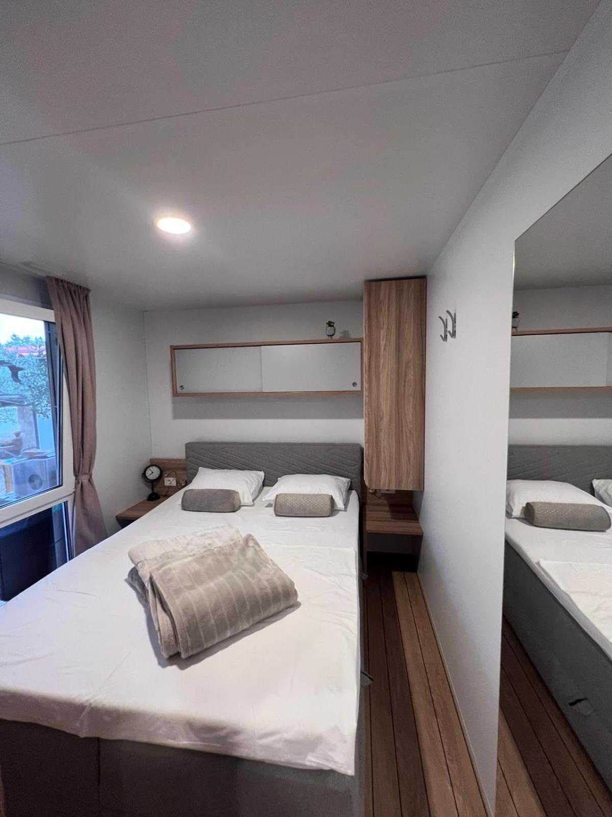 Mobile House F&L Villa Biograd Na Moru Exteriör bild